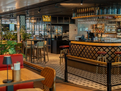 Restaurant-bar Metropole opent haar deuren op Rotterdam The Hague Airport