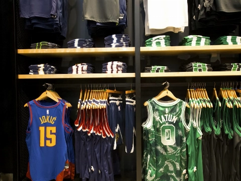 Vlaardingse sportclubs ontdekken de kracht van eigen teamkleding