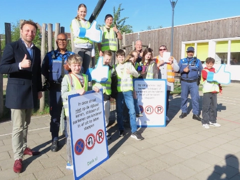 Leerlingen in actie voor meer veiligheid bij begin en einde schooldag