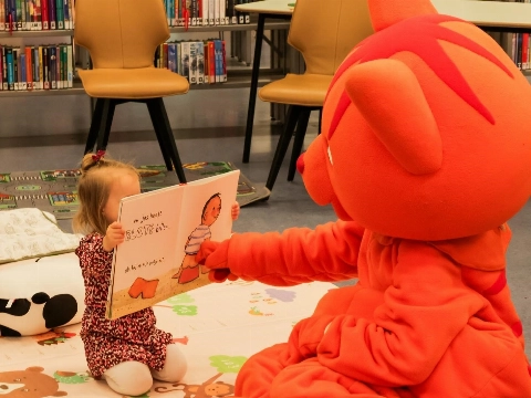 Gratis Boekstartfestival met Dikkie Dik in de Bibliotheek Vlaardingen Holy!