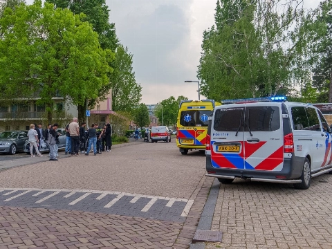 Vrouw aangereden in Vlaardingen, bestuurder rent weg