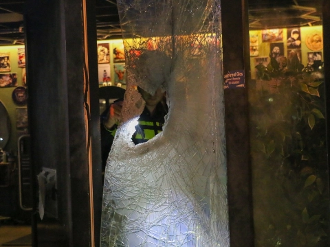 Ravage na explosie bij kapper in Vlaardingen