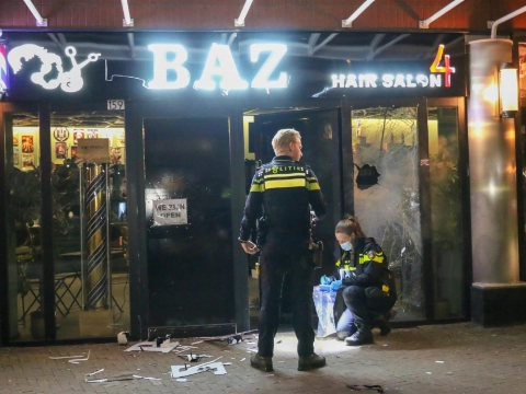 Gesloten kapperszaak weer open
