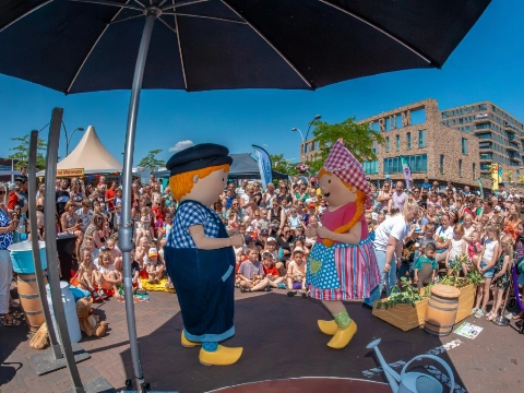 Stadskaravaan op het Van Hogendorpkwartier