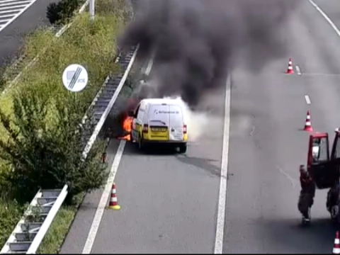 Tunnelbuis Beneluxtunnel dicht vanwege autobrand