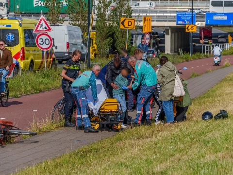 Jongetje gewond bij aanrijding op de Vlaardingerdijk