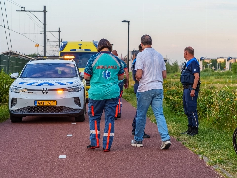 Man bewusteloos naast fiets aangetroffen in Vlaardingen