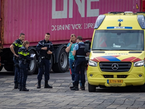 Illegale migranten opgepakt op bedrijventerrein in Vlaardingen