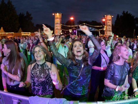 Zomerterras 2026: drie weekenden vol muziek, theater en beleving in het Oranjepark