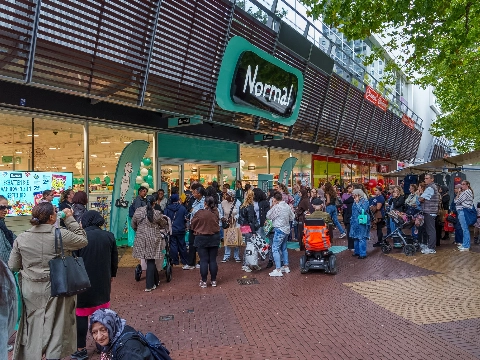 Opening nieuwe winkel mondt uit in vechtpartij, gewonde en aanhoudingen