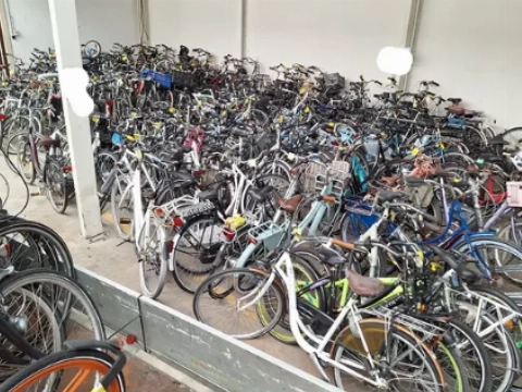 Handhaving haalt bijna 200 weesfietsen van straat