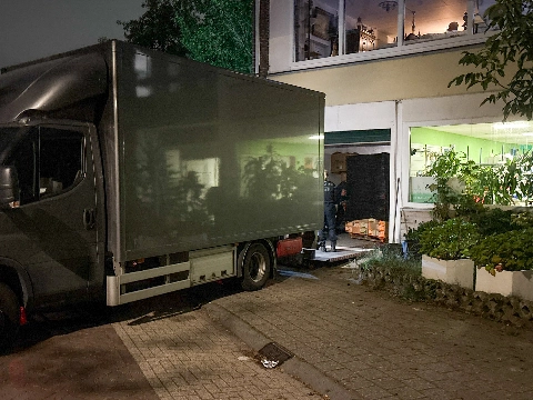 Inval in bedrijfspand Energieweg Vlaardingen