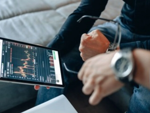 Wat Maakt een Tradingplatform Veilig en Betrouwbaar?