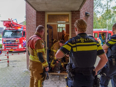 Brand bij woningingang aan het Duizendguldenkruid