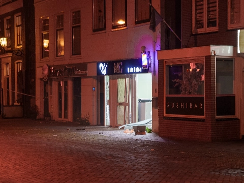 Explosie bij kapperszaak Westhavenkade Vlaardingen