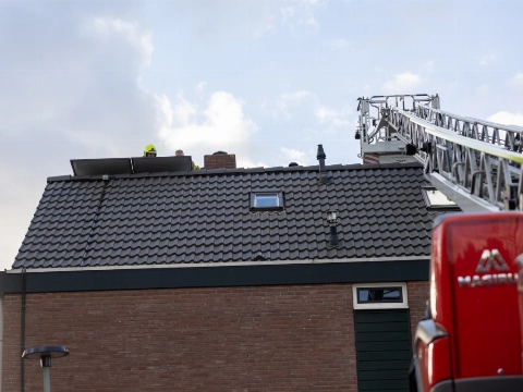 Harde wind rukt zonnepanelen los aan Nijkerkhoeve
