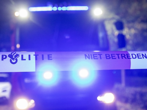 Auto volledig uitgebrand in Broekpolder