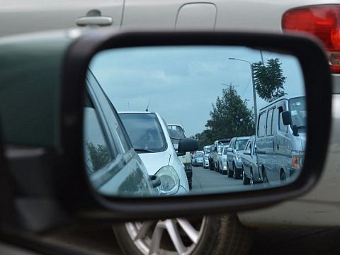 Problemen bij Beneluxtunnel door ongeval en te hoge vrachtauto