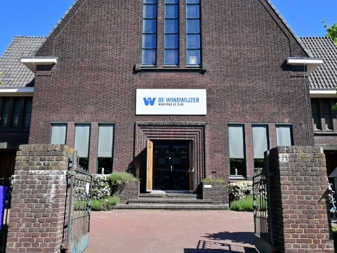 Maak kennis met de nieuwe stadsdichter in de Windwijzer