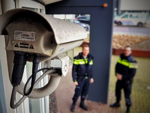 Politie roept op camera te registreren