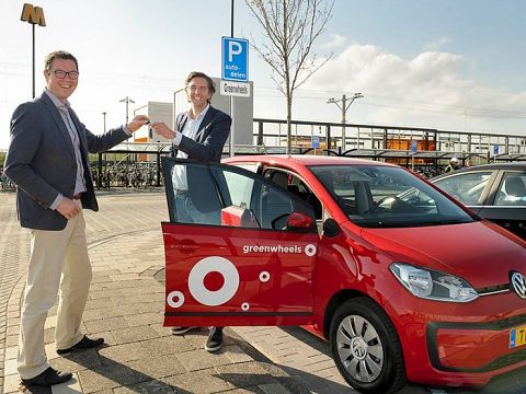 Greenwheels plaatst eerste auto in Maassluis