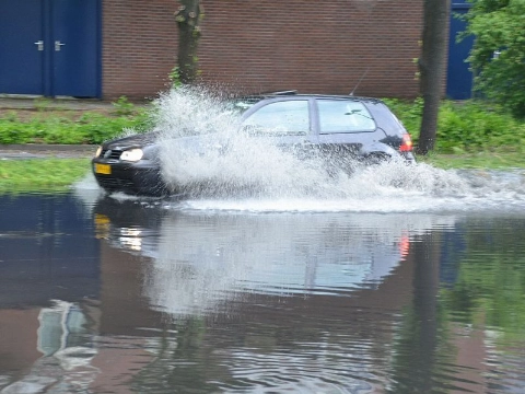 Onweer en veel regen verwacht