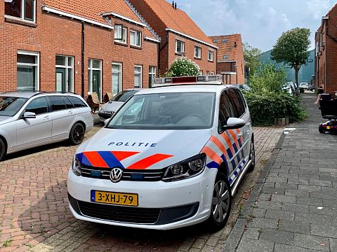 Politie doet inval in woning Klaas Katerstraat Maassluis