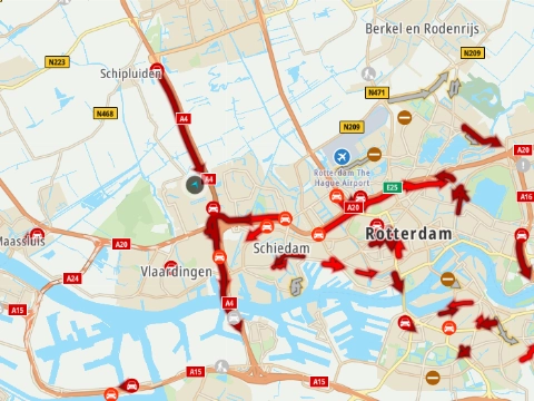 Auto met pech zorgt voor file op A4