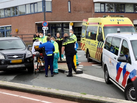 Fietser gewond na aanrijding op Industrieweg
