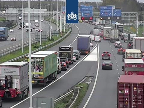 Beneluxtunnel dicht na ongeval met motor