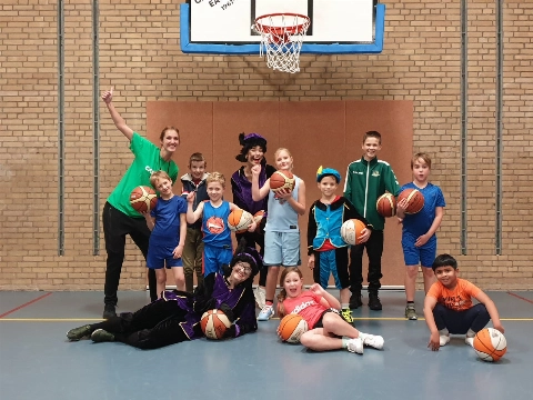 Pieten op bezoek bij de jongste Eagles