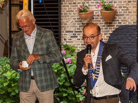 Rolf de Bakker nieuwe voorzitter Rotary Maassluis–Maasland