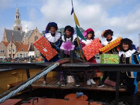 Zie ginds komt de stoomboot naar Maassluis