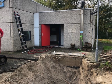 Persleidingbreuk bij rioolgemaal Maassluis