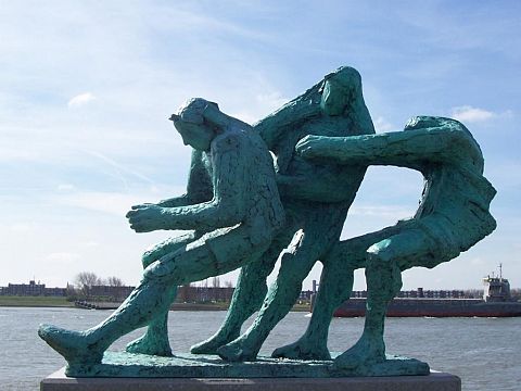 Herdenking bij het maritiem monument uitgesteld