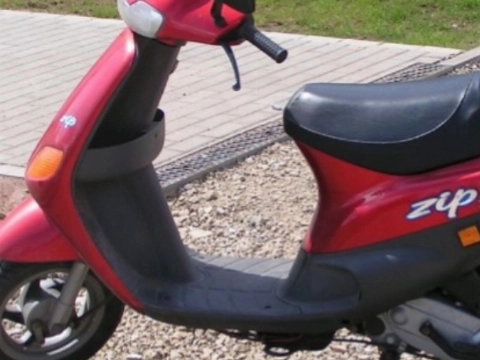 Heeft iemand deze gestolen scooter gezien?