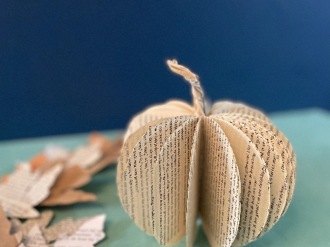 Papierworkshop met herfstthema in de Bibliotheek Maassluis