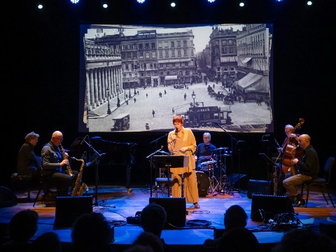 Loes Luca & Teleruptor brengen verhaal van Marie Galante naar Maassluis