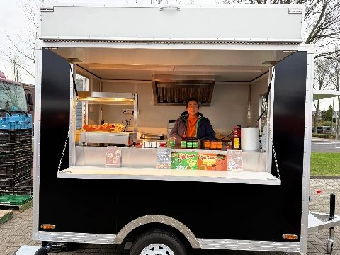 Filipijnse foodtruck opent bij station Maassluis Centrum