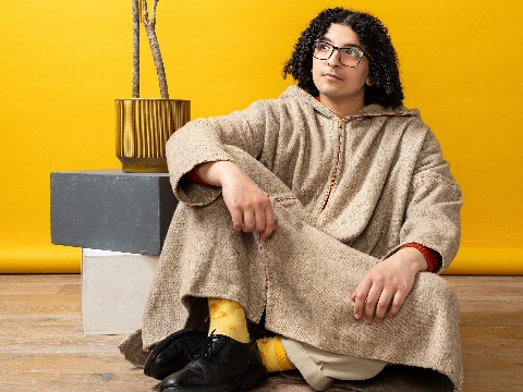 Nieuw kleinkunsttalent Ayoub Kharkhach komt naar Theater Koningshof