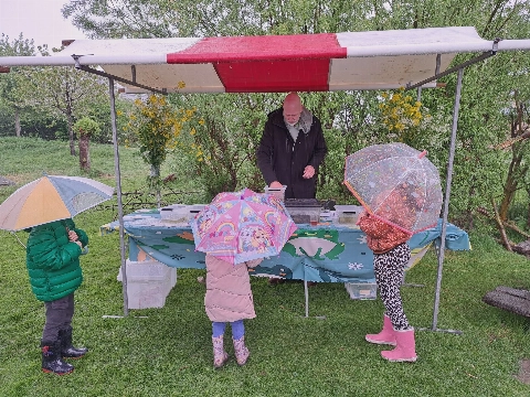 Voelen, proeven en speuren: Avonturis organiseert jaarfeest