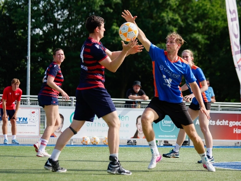 c.k.c. Maassluis haakt af in titelstrijd en moet vrezen voor degradatie