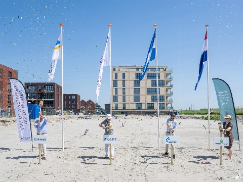 Start bouw Prickenstaete feestelijk gemarkeerd in Maassluis