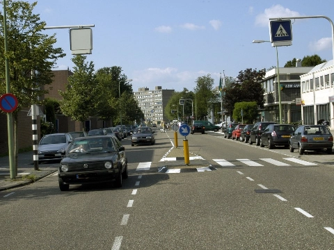 Fietspaden Uiverlaan krijgen rode asfaltlaag