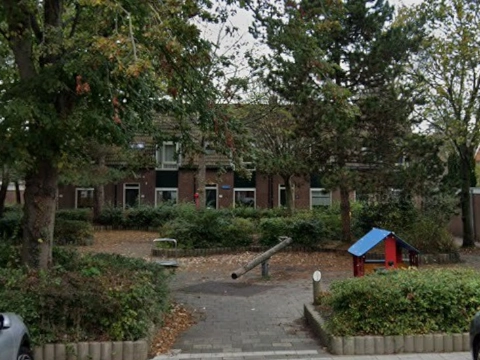 Bewoner vraagt gemeente om aanpassingen op Damplein vanwege overlast