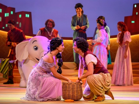 Ontdek de magie van theater bij het sprookjesspektakel Aladdin de musical!