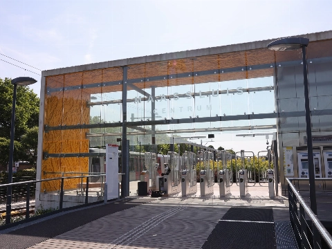 Zuidelijke toegang metrostation centrum stap dichterbij