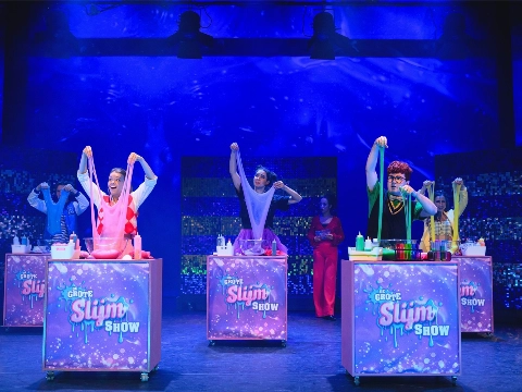 Musicalhit keert terug; De Nóg Grotere Slijmmusical speelt in de Stadsgehoorzaal