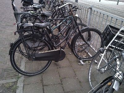 Politie zoekt eigenaar fiets in zaak krantenbezorgster