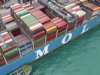 Containeroverslag groeit sneller